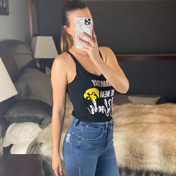 Zoozats Iowa Hawkeye Halter Tank Top, Size Medium - Picture 4 of 9